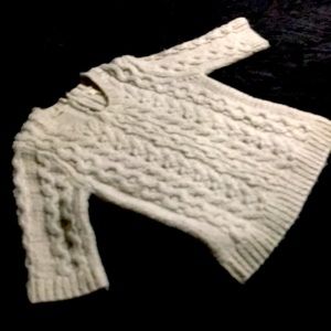 This 3 quarter sleeve cable sweater is simply adorable. Size large